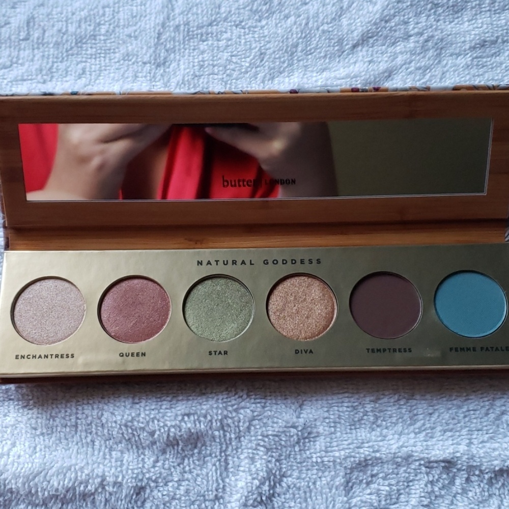💋Butter London natural goddess palette
